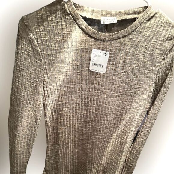 Free People Aura Layering Top Stretch lightweight sweater army green NWT SMALL - Picture 15 of 16